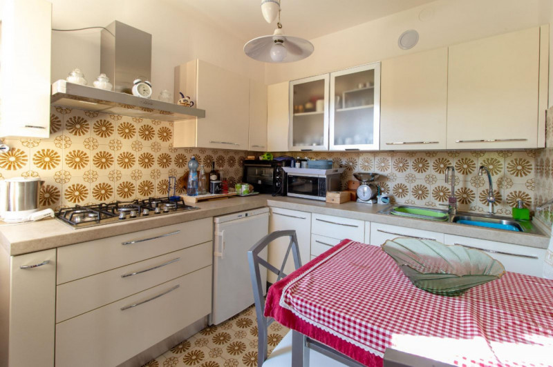 In vendita in località Lepre, proponiamo una interessante villetta indipendente di 140 mq, con vi...