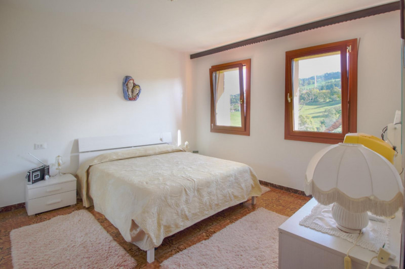 In vendita in località Lepre, proponiamo una interessante villetta indipendente di 140 mq, con vi...