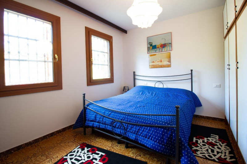 In vendita in località Lepre, proponiamo una interessante villetta indipendente di 140 mq, con vi...