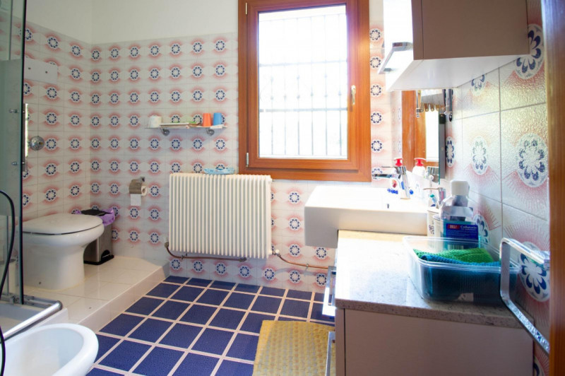 In vendita in località Lepre, proponiamo una interessante villetta indipendente di 140 mq, con vi...