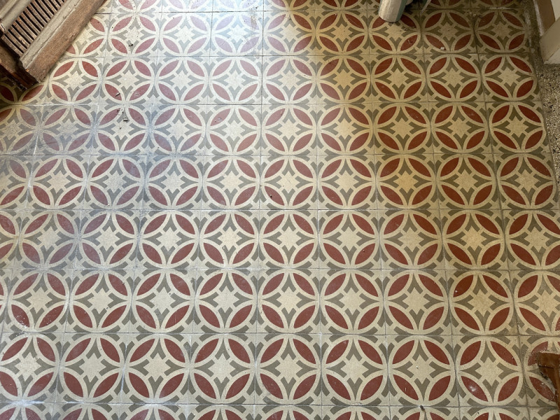 (Per INFO Roberto 3453195338) A Possagno, in zona centrale e a poca distanza dal tempio del Canov...