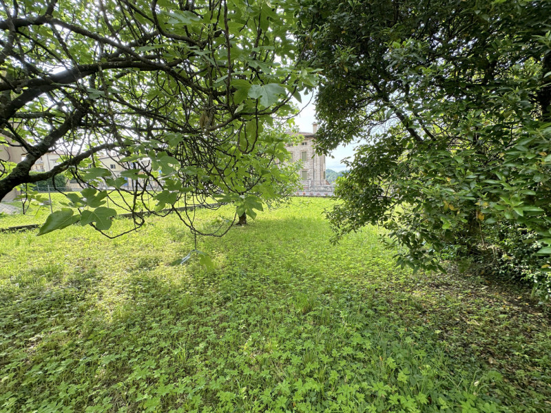 (Per INFO Roberto 3453195338) A Possagno, in zona centrale e a poca distanza dal tempio del Canov...