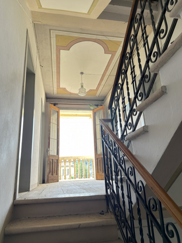 (Per INFO Roberto 3453195338) A Possagno, in zona centrale e a poca distanza dal tempio del Canov...