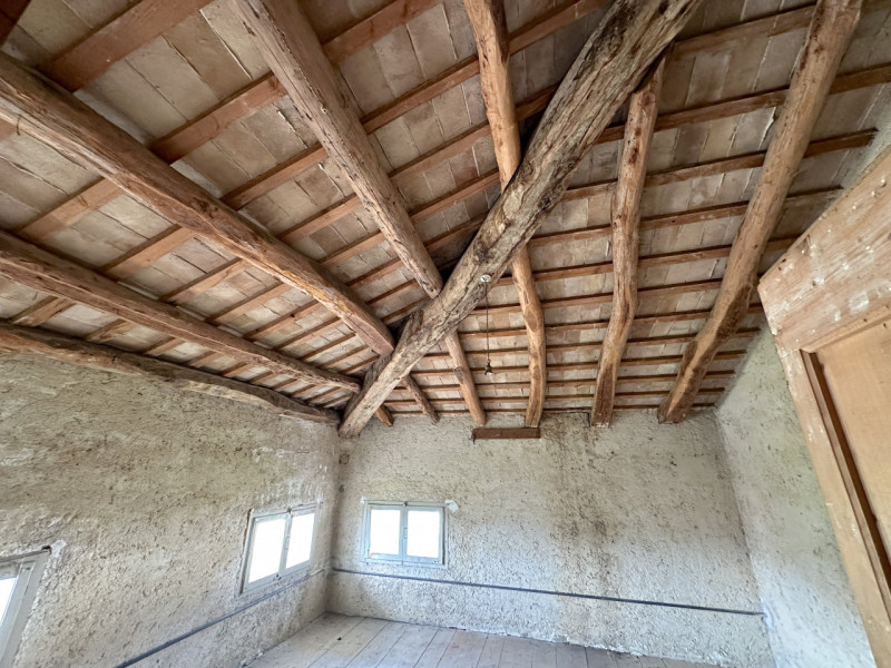 (Per INFO Roberto 3453195338) A Possagno, in zona centrale e a poca distanza dal tempio del Canov...