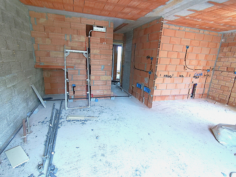 Proponiamo in vendita un appartamento di 210 mq commerciali situato nel tranquillo quartiere resi...