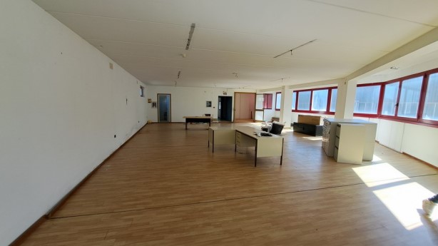 Rif. A.A.208-22

Vendita all'asta - immobile commerciale/direzionale in data 28 gennaio 2026

Des...