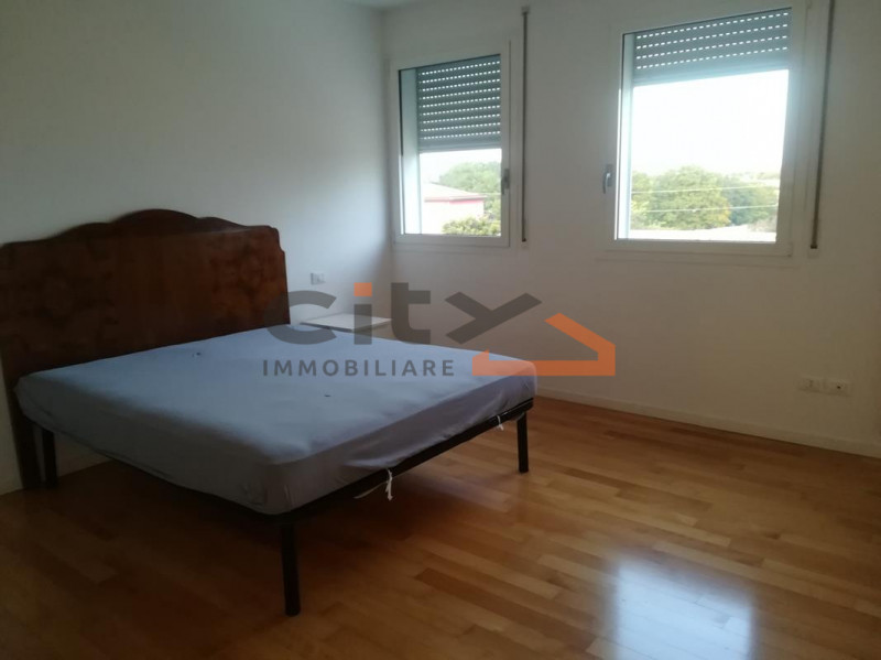 Su moderna palazzina, proponiamo Appartamento molto luminoso con grande zona giorno e cucina in n...