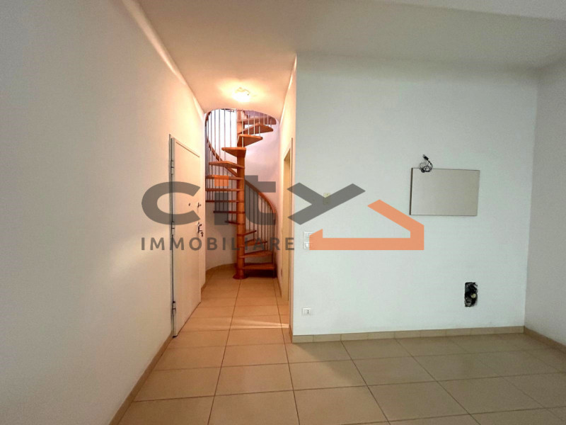 Nel cuore di San Giuseppe di Cassola, proponiamo in esclusiva un appartamento al piano terra con ...