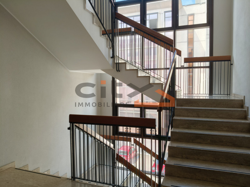 UFFICIO LARGO PAROLINI A DUE PASSI DAL CENTRO DI BASSANO.
Ti proponiamo in affitto un ufficio di ...