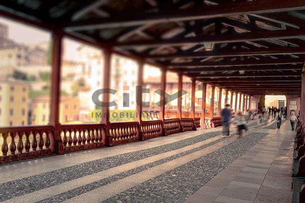 Situato nel cuore di Romano d'Ezzelino, proponiamo un lotto di terreno edificabile di ben 500 mq,...