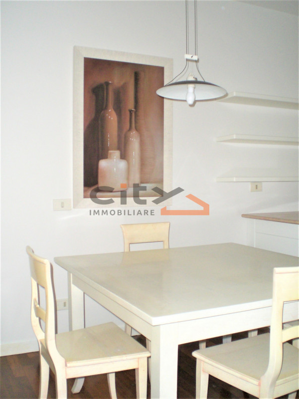 I locatori gradiscono esclusivamente single referenziati. Non sono ammessi animali. La seconda ca...