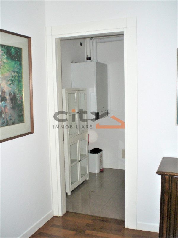 I locatori gradiscono esclusivamente single referenziati. Non sono ammessi animali. La seconda ca...