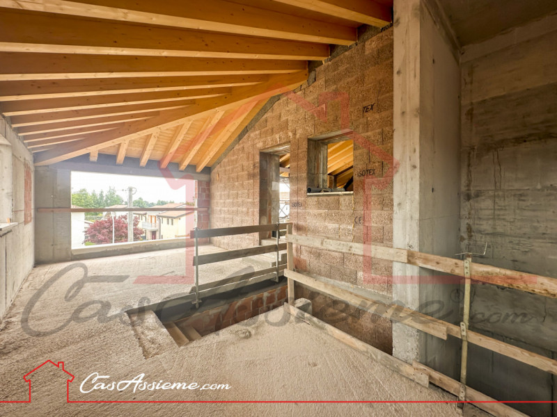 Rif. AG034
A pochi passi dal centro del paese, in zona strategica in fase di importante riqualifi...