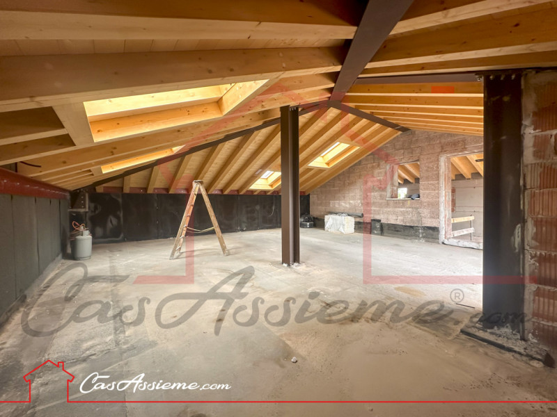 Rif. AG034
A pochi passi dal centro del paese, in zona strategica in fase di importante riqualifi...