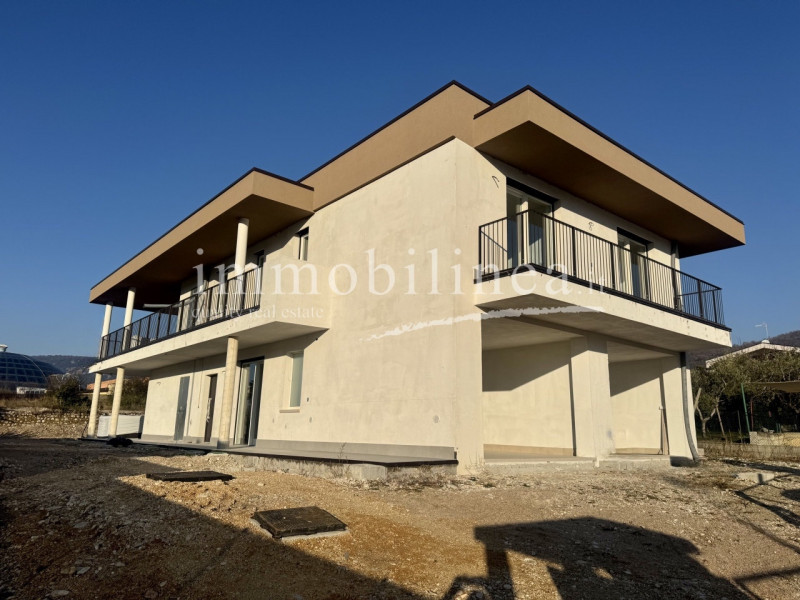 Garda Vendita Appartamento trilocale