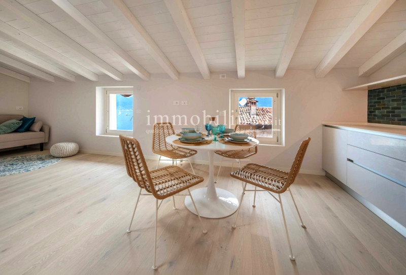 Brenzone Vendita Attico