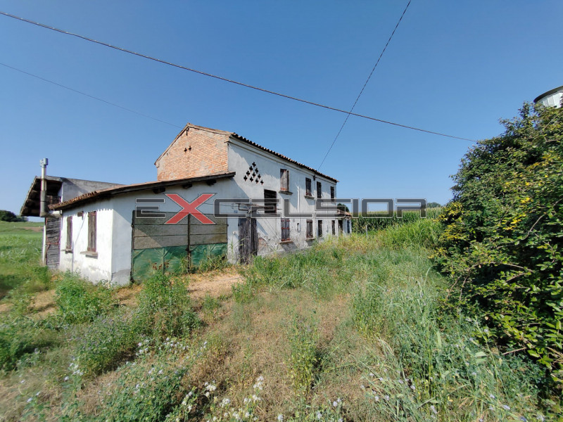 Rustici e casali in Vendita a Pettorazza Grimani