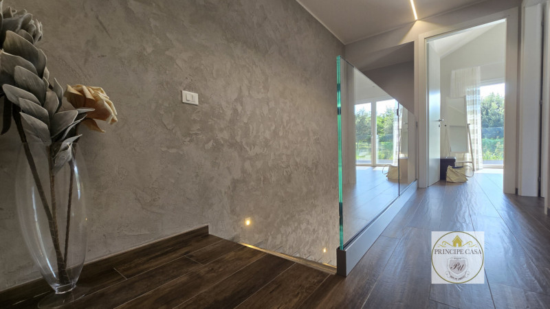 Rif. S391 - Proponiamo in vendita, a due minuti dal centro di Baone, immobile accostato indipende...