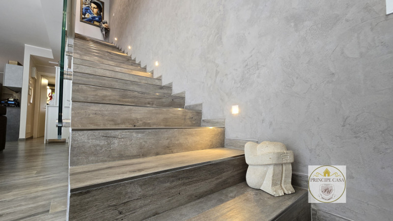 Rif. S391 - Proponiamo in vendita, a due minuti dal centro di Baone, immobile accostato indipende...