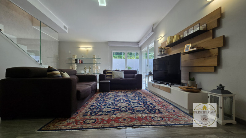 Rif. S391 - Proponiamo in vendita, a due minuti dal centro di Baone, immobile accostato indipende...