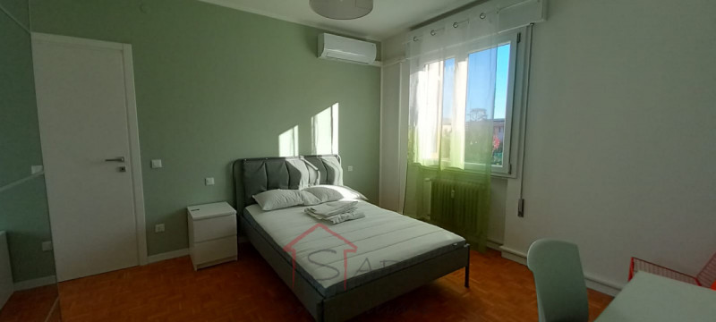 Disponibile dal 1 gennaio. 

CAMERA con LETTO MATRIMONIALE in appartamento in ottimo stato, ristr...