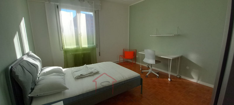 Disponibile dal 1 gennaio. 

CAMERA con LETTO MATRIMONIALE in appartamento in ottimo stato, ristr...