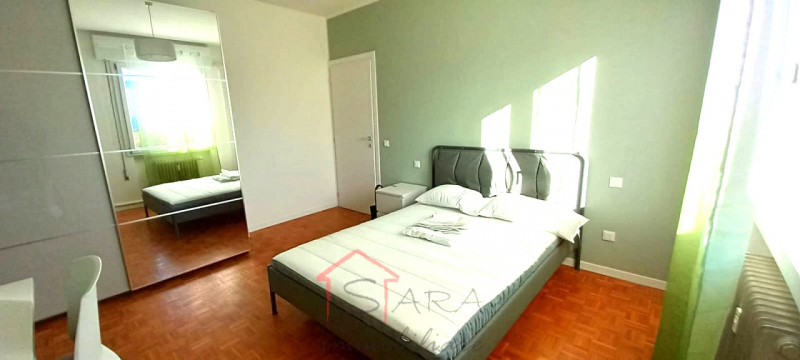 Disponibile dal 1 gennaio. 

CAMERA con LETTO MATRIMONIALE in appartamento in ottimo stato, ristr...