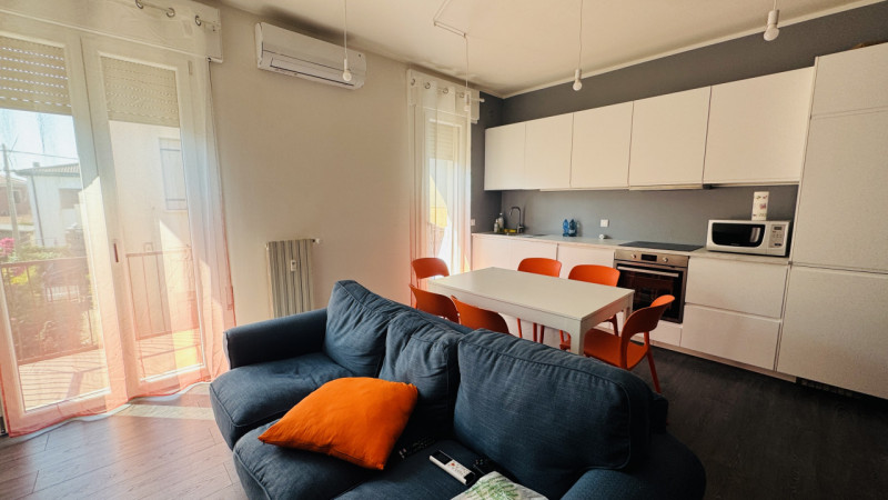 Disponibile dal 1 gennaio. 

CAMERA con LETTO MATRIMONIALE in appartamento in ottimo stato, ristr...