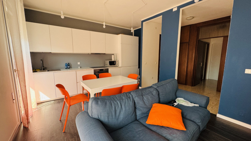 Disponibile dal 1 gennaio. 

CAMERA con LETTO MATRIMONIALE in appartamento in ottimo stato, ristr...