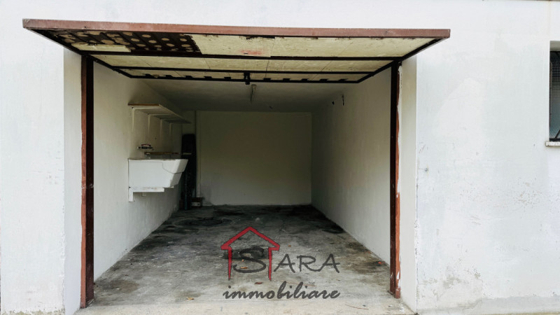 Disponibile dal 1 gennaio. 

CAMERA con LETTO MATRIMONIALE in appartamento in ottimo stato, ristr...