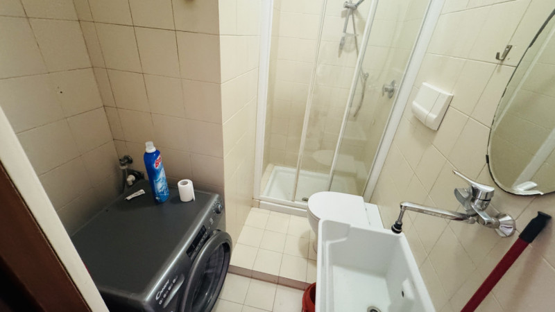 Disponibile dal 1 gennaio. 

CAMERA con LETTO MATRIMONIALE in appartamento in ottimo stato, ristr...