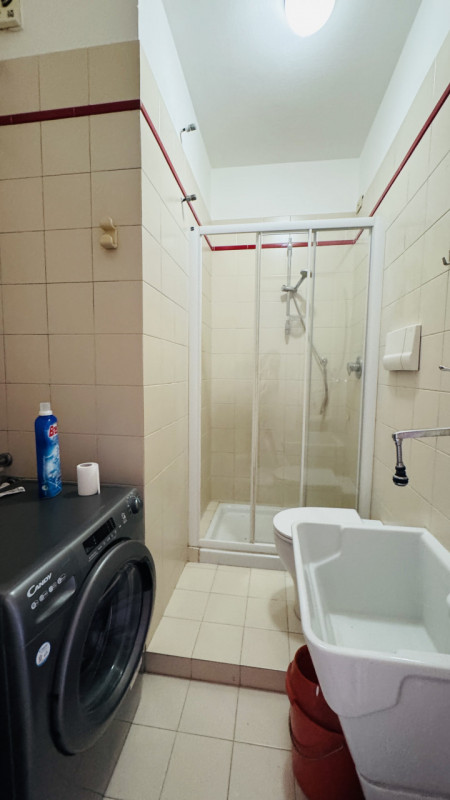 Disponibile dal 1 gennaio. 

CAMERA con LETTO MATRIMONIALE in appartamento in ottimo stato, ristr...