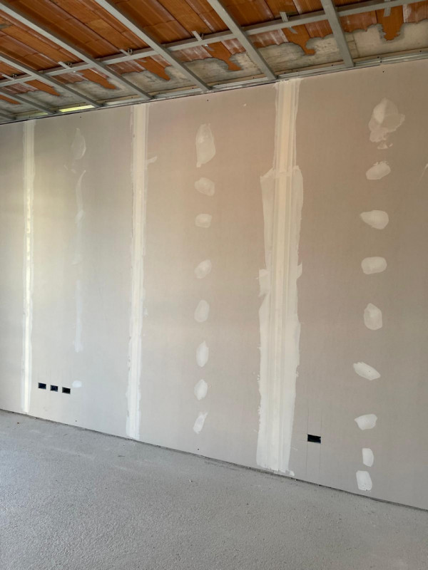 Ampio appartamento pentalocale in vendita in zona centrale di Spresiano. Questa spaziosa unità su...