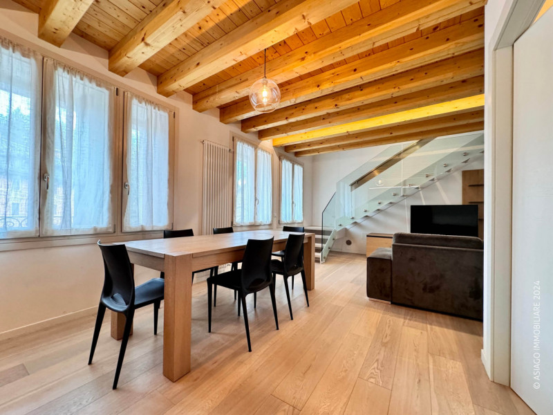 Asiago Immobiliare propone in esclusiva una splendida soluzione di AFFITTO PER L'INTERA STAGIONE ...