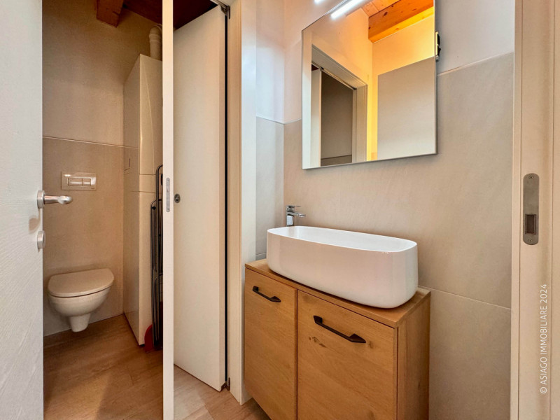 Asiago Immobiliare propone in esclusiva una splendida soluzione di AFFITTO PER L'INTERA STAGIONE ...