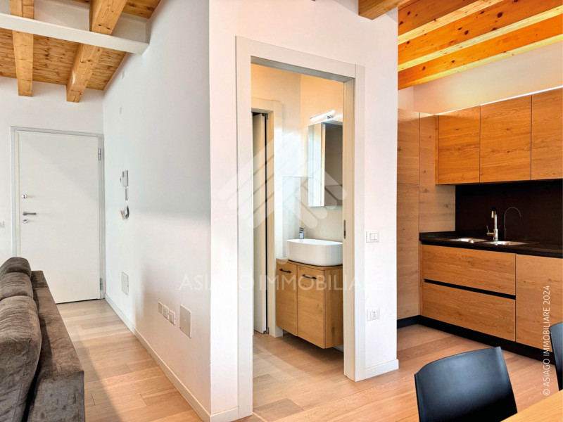 Asiago Immobiliare propone in esclusiva una splendida soluzione di AFFITTO PER L'INTERA STAGIONE ...