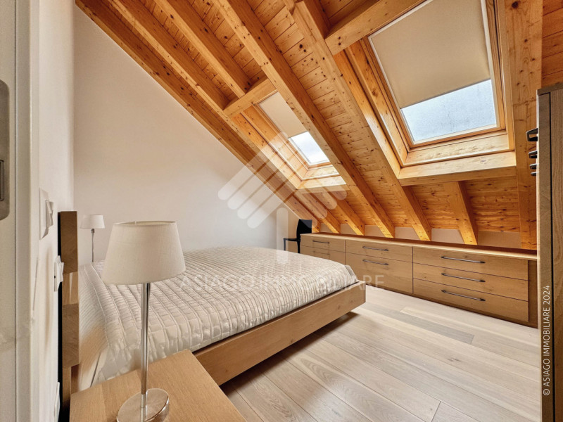 Asiago Immobiliare propone in esclusiva una splendida soluzione di AFFITTO PER L'INTERA STAGIONE ...