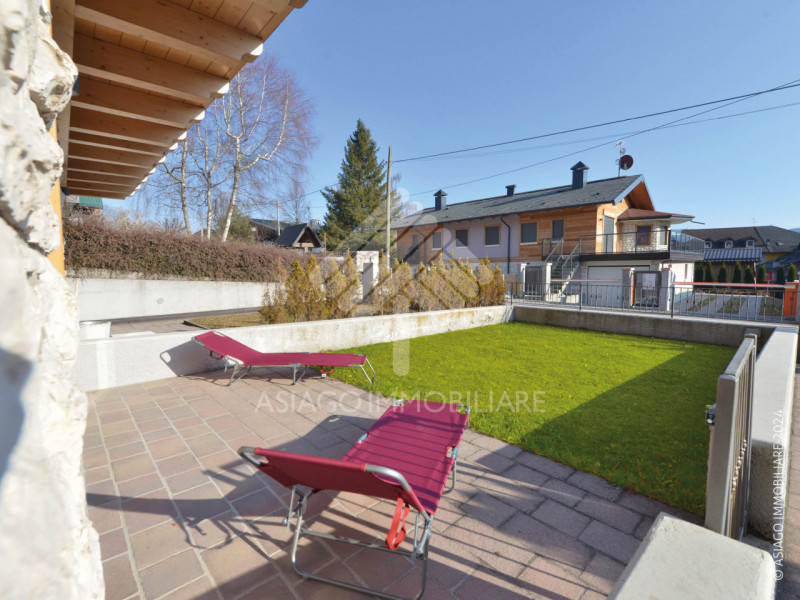 Vivere la stagione autunnale e quella invernale in questo Chalet sarà un'esperienza indimenticabi...