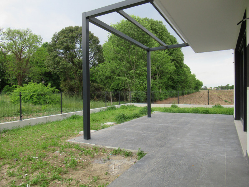 A Carità di Villorba (TV), proponiamo in vendita ampia porzione di abbinata (108 mq calpestabili ...