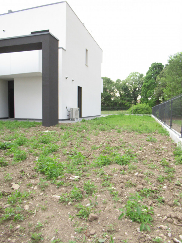 A Carità di Villorba (TV), proponiamo in vendita ampia porzione di abbinata (108 mq calpestabili ...