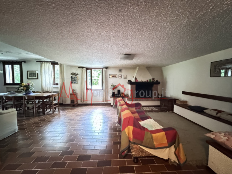Villa singola in vendita a Rubano
Proponiamo in vendita una villa singola di circa 250 mq con un ...