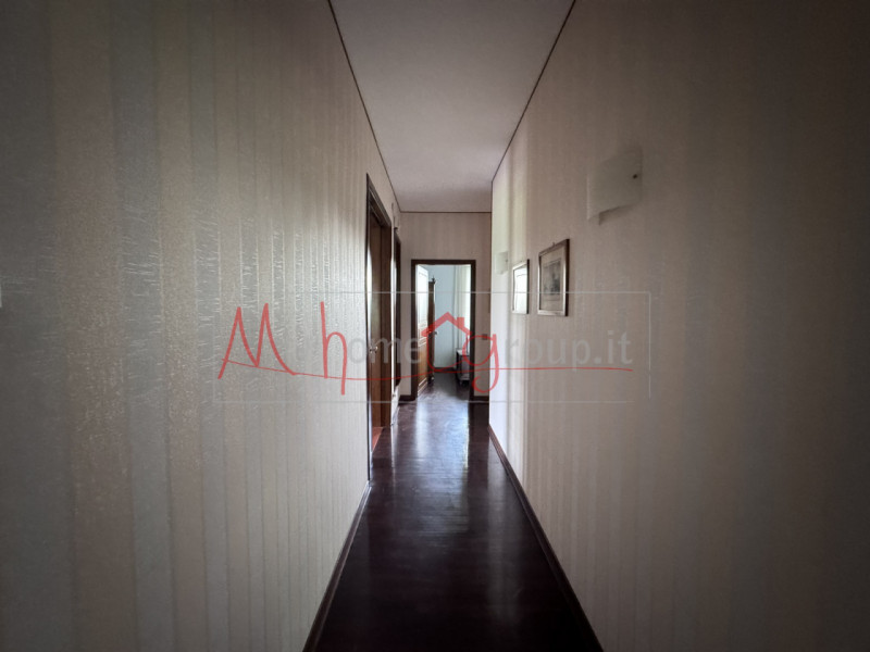 Villa singola in vendita a Rubano
Proponiamo in vendita una villa singola di circa 250 mq con un ...