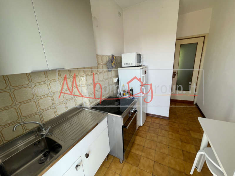 PADOVA ZONA PORTELLO - Cerchi una stanza comoda, luminosa e in una delle zone più richieste dagli...