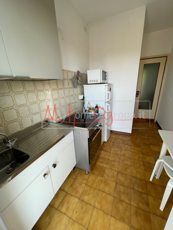 PADOVA ZONA PORTELLO - Cerchi una stanza comoda, luminosa e in una delle zone più richieste dagli...