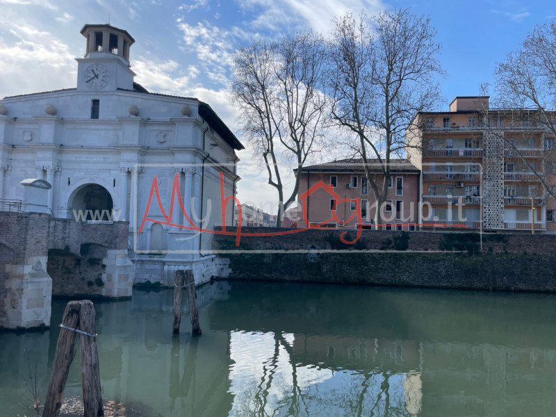 PADOVA ZONA PORTELLO - Cerchi una stanza comoda, luminosa e in una delle zone più richieste dagli...