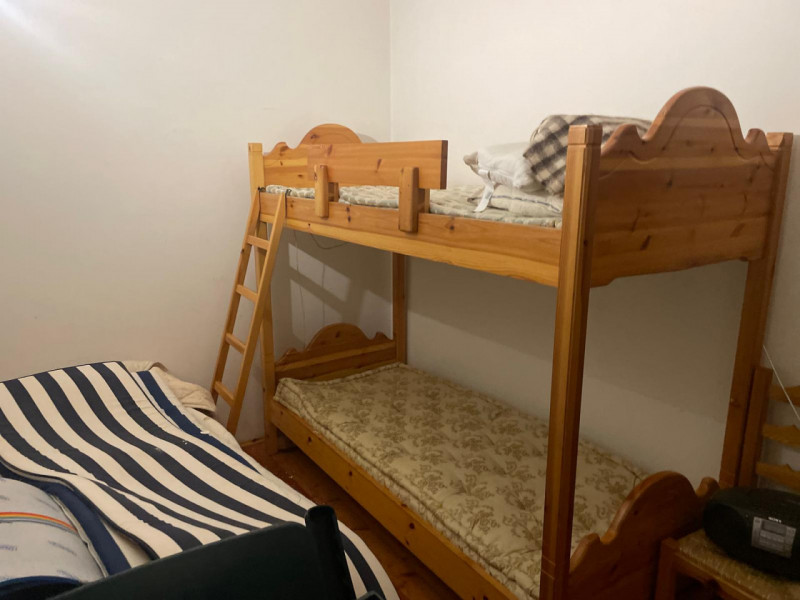 Splendida casa singola in vendita a Crespadoro, nella tranquilla località di Marana. Immersa nel ...