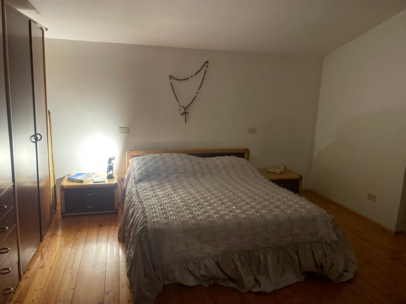 Splendida casa singola in vendita a Crespadoro, nella tranquilla località di Marana. Immersa nel ...