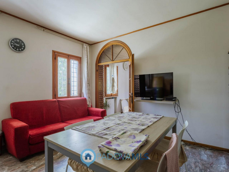 Immobile in esclusiva al Gruppo Padova MLS

Cinto Euganeo - A Valnogaredo proponiamo immobile cos...