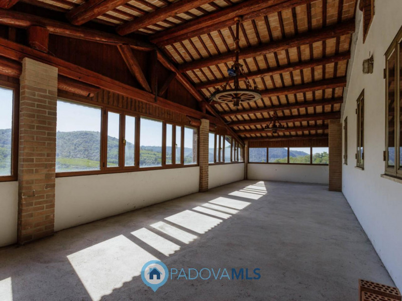 Immobile in esclusiva al Gruppo Padova MLS

Cinto Euganeo - A Valnogaredo proponiamo immobile cos...