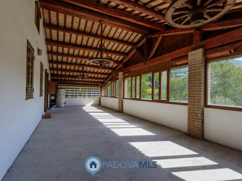 Immobile in esclusiva al Gruppo Padova MLS

Cinto Euganeo - A Valnogaredo proponiamo immobile cos...